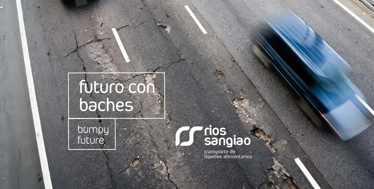 Autopista con baches
